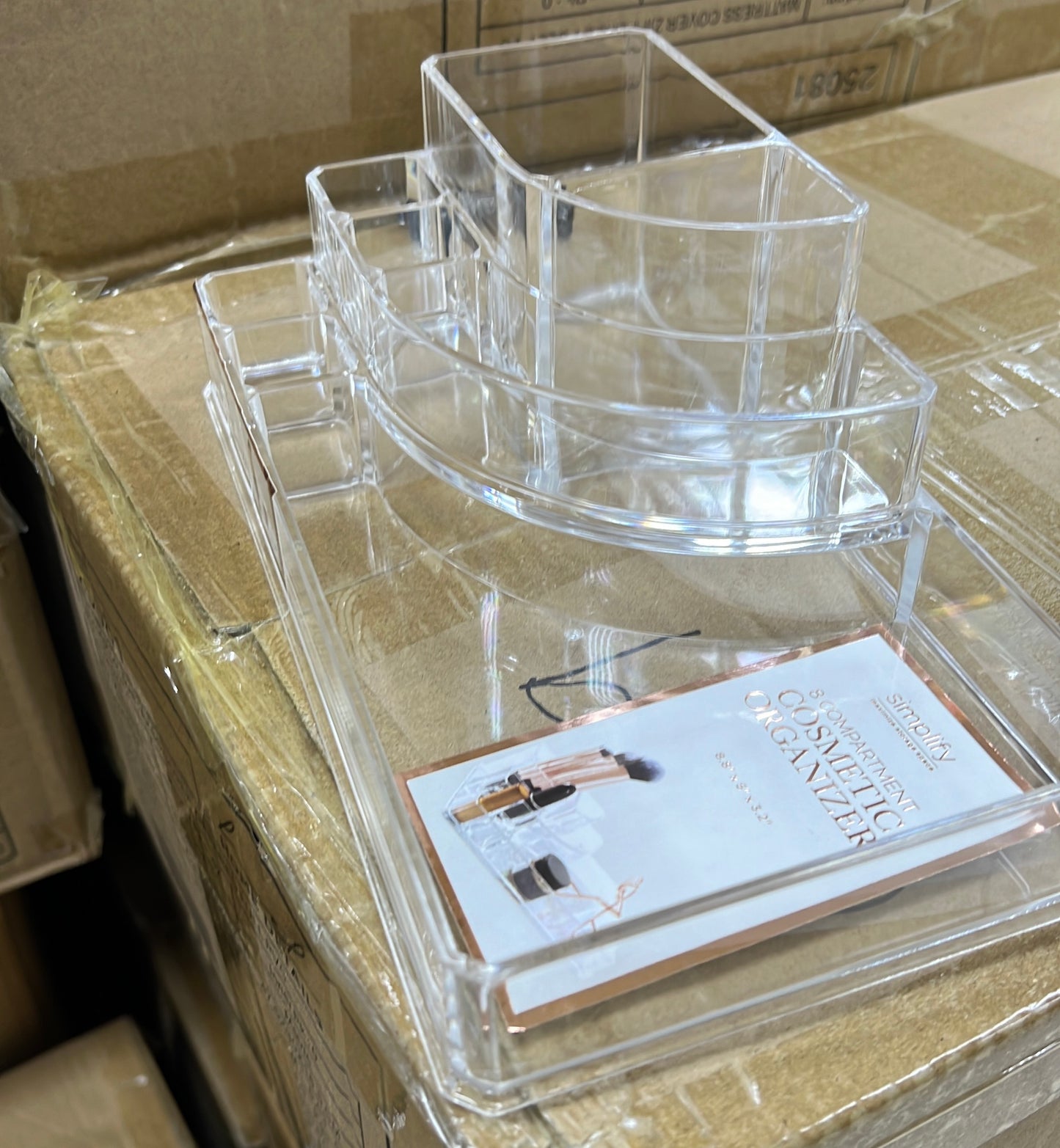 COSMETIC AND JEWELRY HOLDER 8 SECTION QTR ROUND