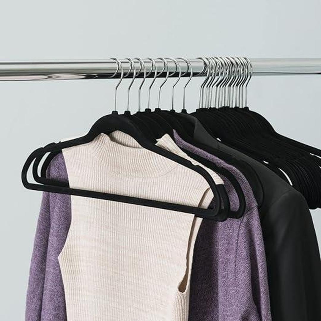 BLACK DELUXE VELVET HANGERS 10PK