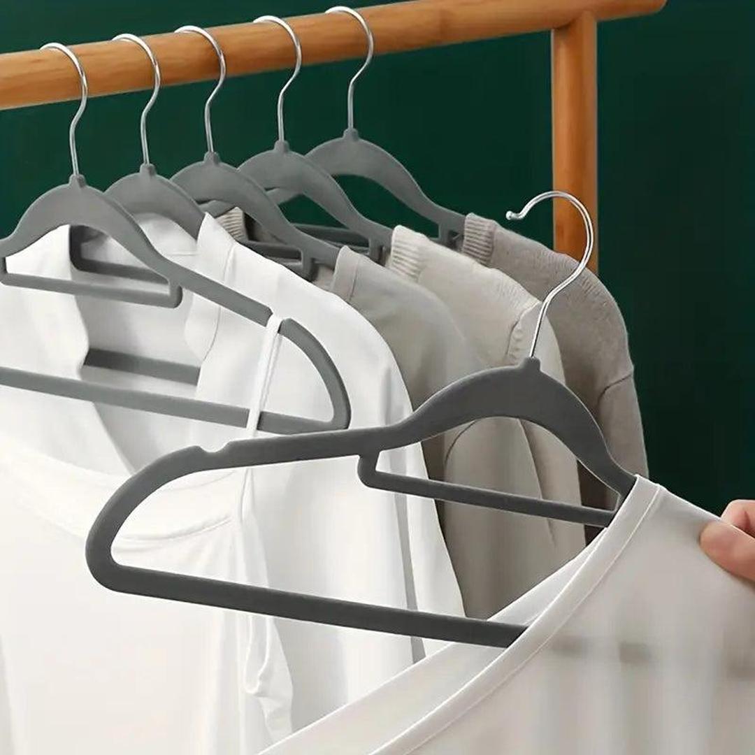 GREY DELUXE VELVET HANGERS 10PK