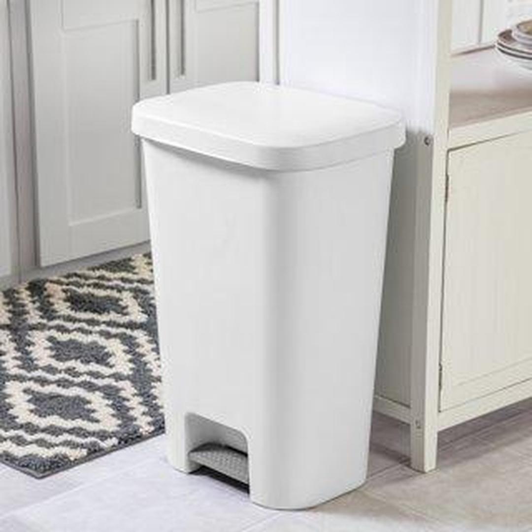 Sterilite 45L Step-On Wastebasket-White, 45L