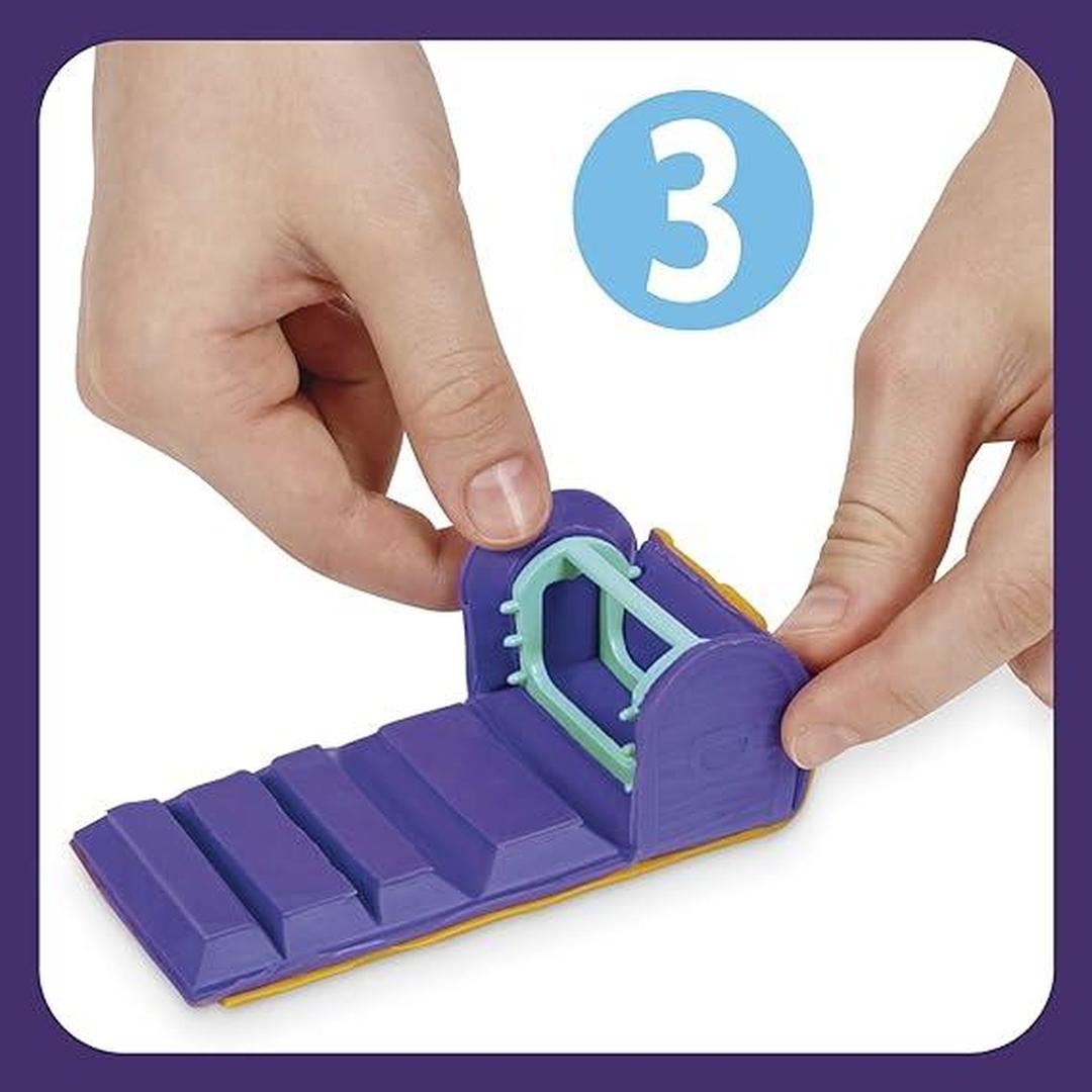 Hasbro Play-Doh Builder Treasure Chest Toy Building Kit for Kids 5 Years and up with 3 Non-Toxic Play-Doh Cans