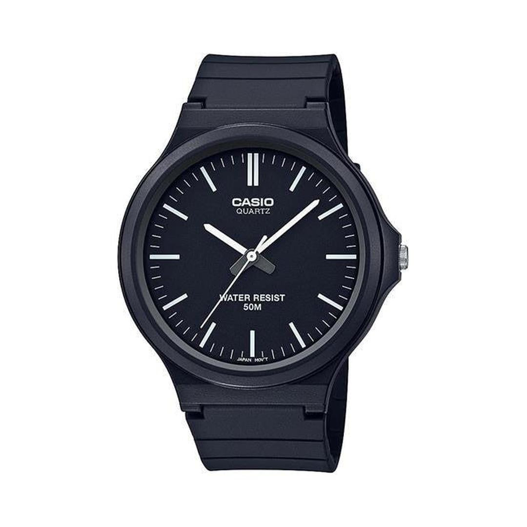 Casio Men S Classic Analog Watch Black/White Accents