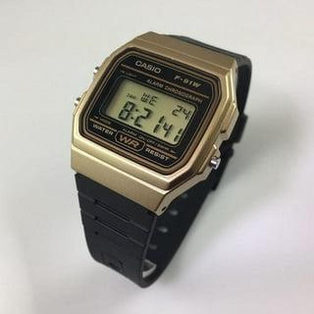 Casio Men's Classic Digital Chronograph Watch, Black