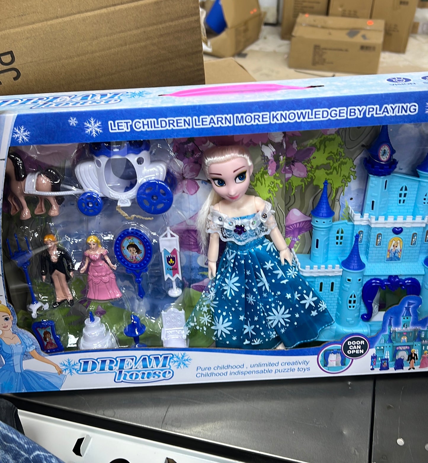 P18 PRINCESS & CASTLE PLAY SET