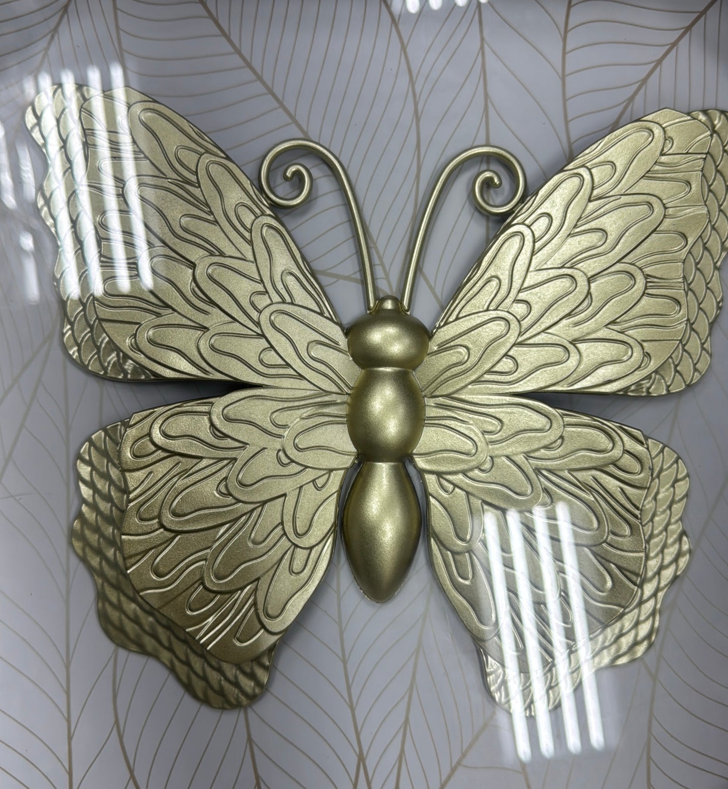 Dimensional wall accent