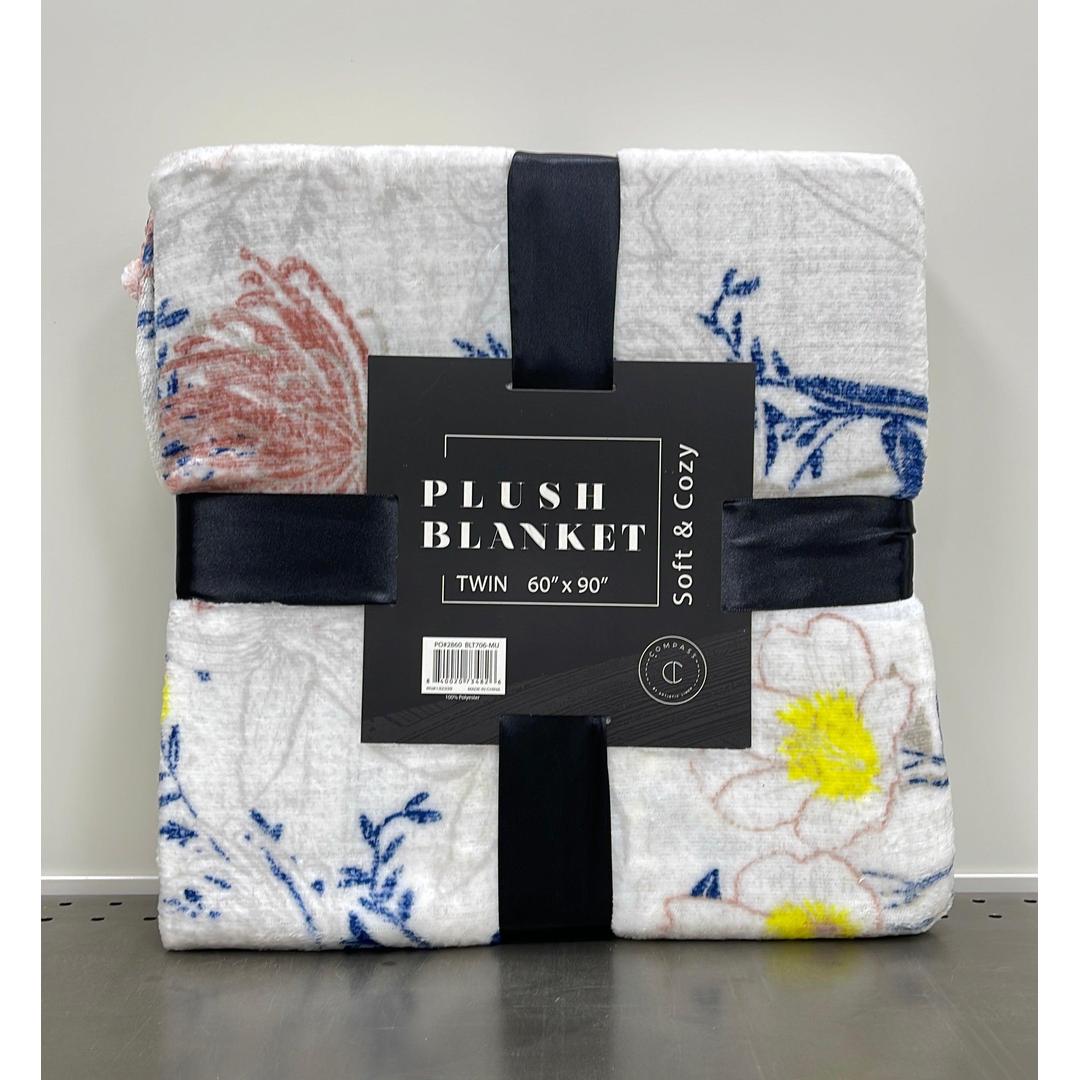 Elegant Comfort Velvet Touch Ultra Plush Floral patterned White Fleece Throw/Blanket - 60 x 90 Inches