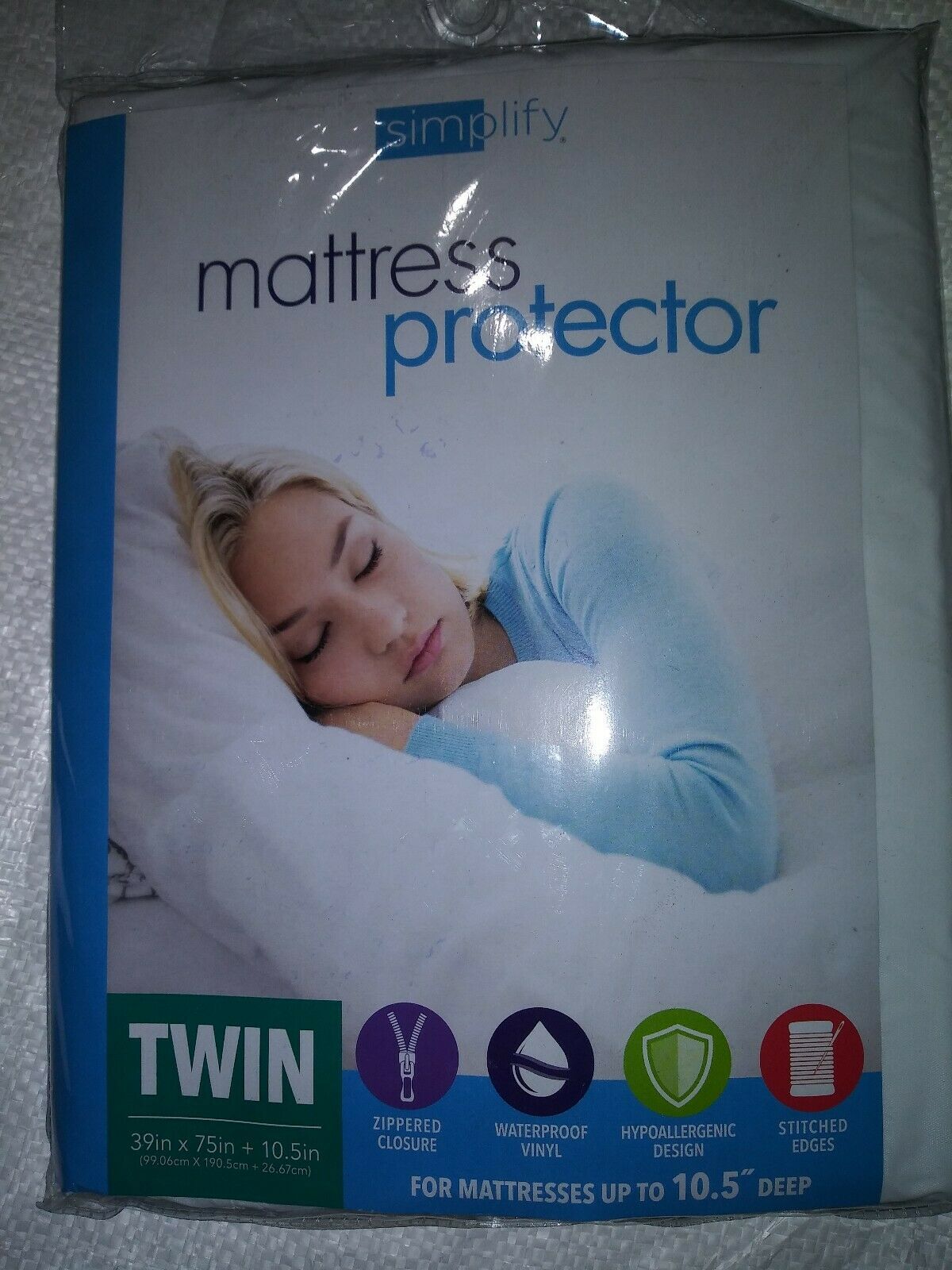 Zippered Vinyl Waterproof Mattress Protector (Twin)