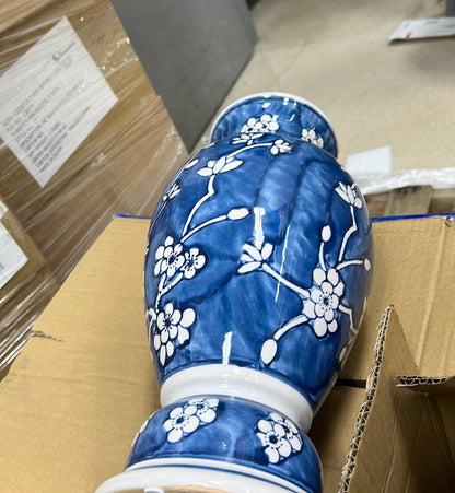 Blue/white vase